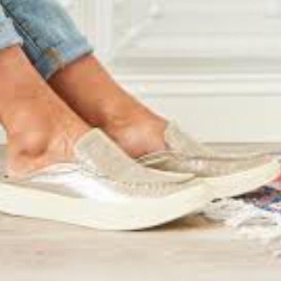 SOFT Women Somers Leather Moc Toe Slip-On Mule | 7.5 - Picture 1 of 15